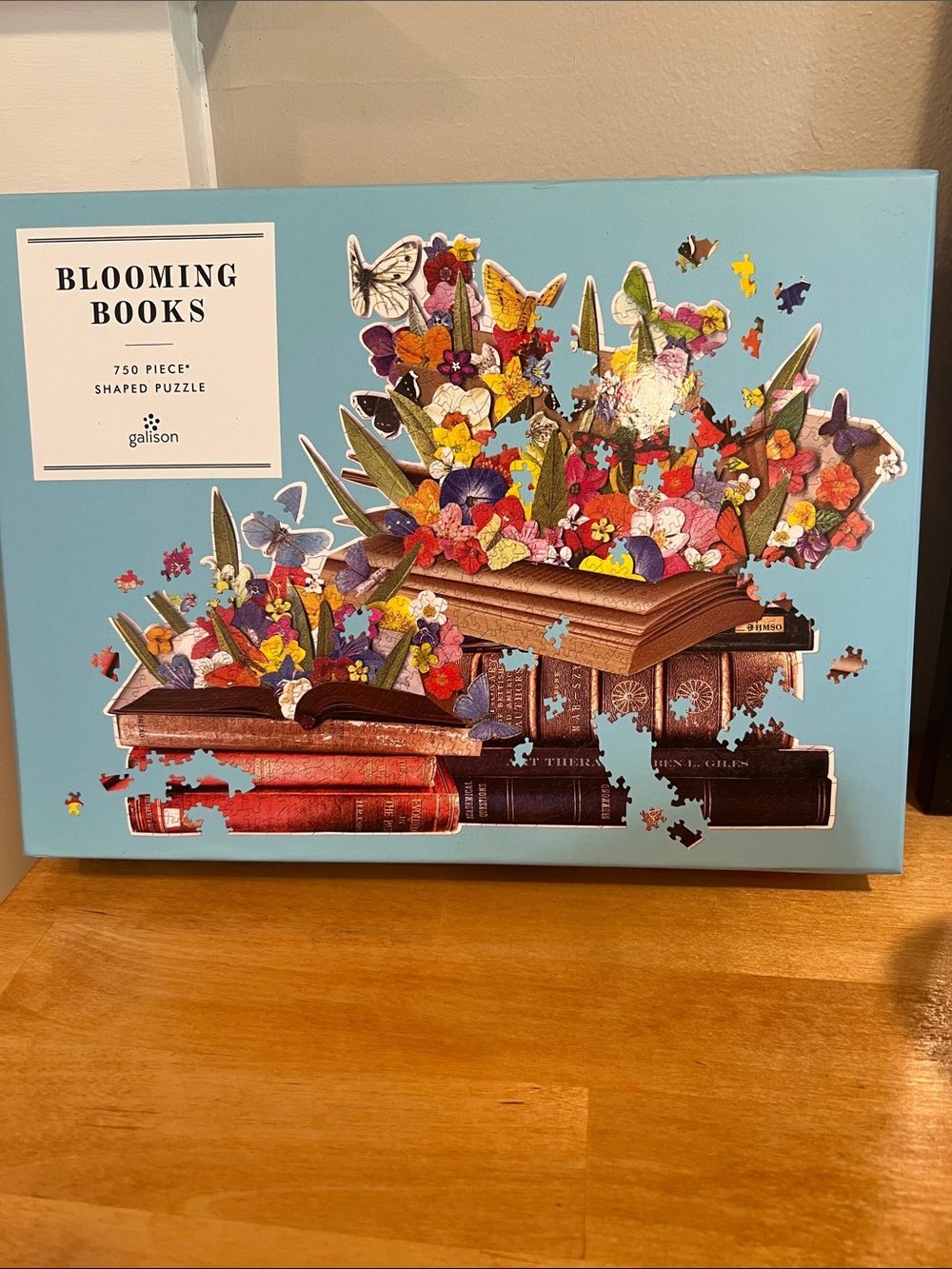 NWT Galison Blooming Books 750-Piece Shaped Puzzle